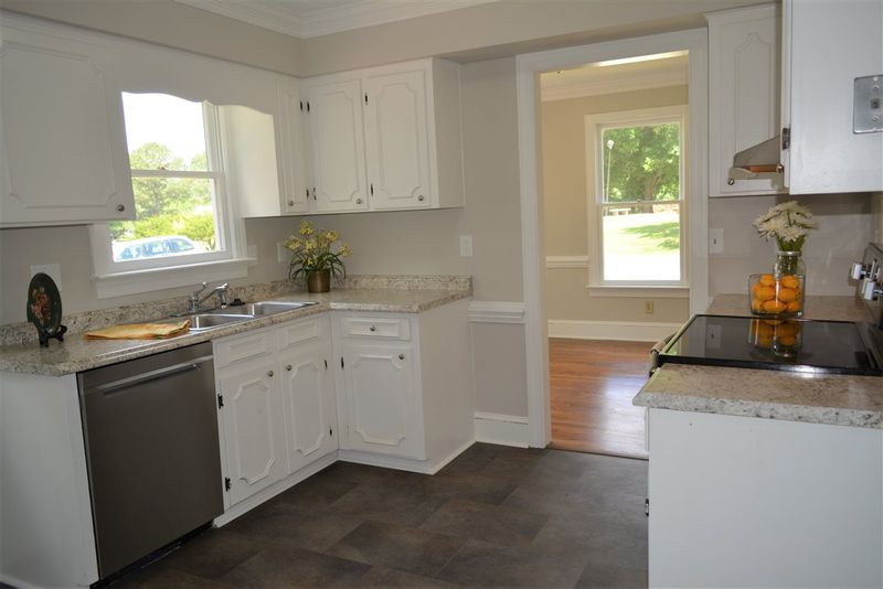 3324 E Annaley Dr, Raleigh, NC 27604