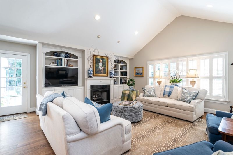 3324 Coleridge Dr, Raleigh, NC 27609