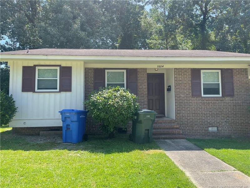3324 Gables Dr, Fayetteville, NC 28301