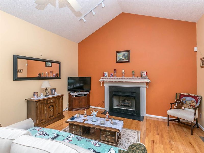 3324 Planet Dr, Raleigh, NC 27604