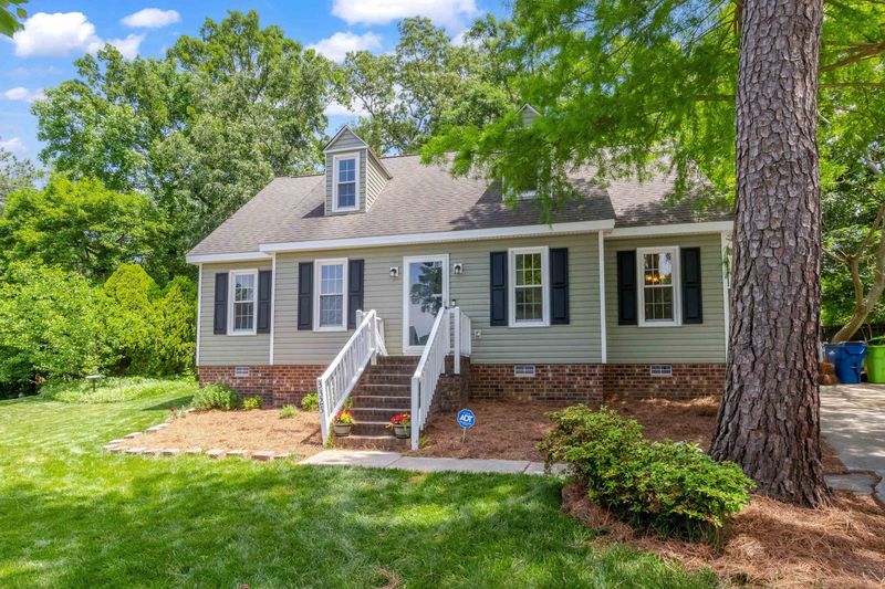 3325 Gatcombe Pl, Raleigh, NC 27604