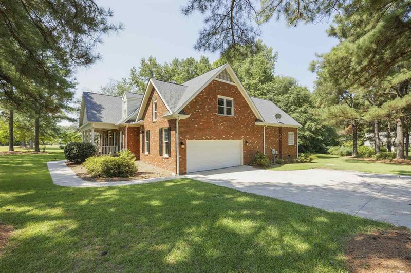 3325 Needle Point Cir, Willow Springs, NC 27592