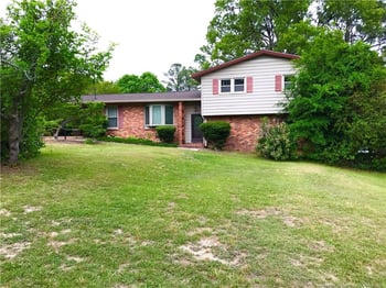 3327 Seven Mountain Dr, Fayetteville, NC 28306