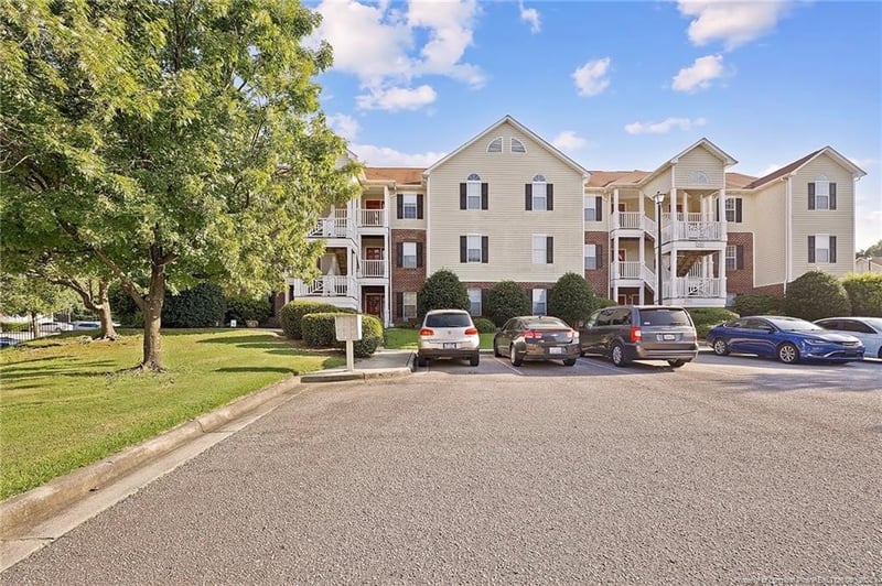 333 Bubble Creek Ct #5, Fayetteville, NC 28311