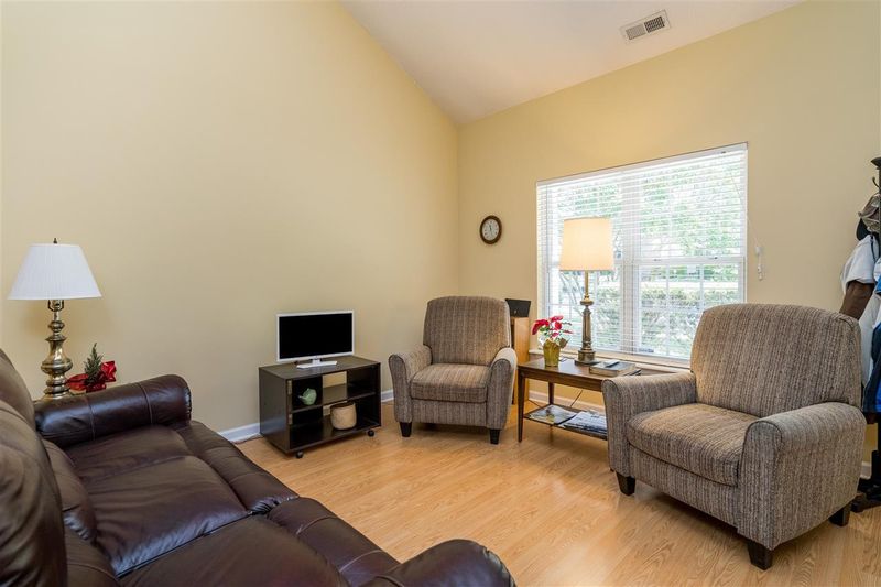 333 Commons Dr, Holly Springs, NC 27540