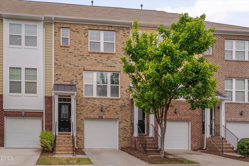 333 Dove Cottage Ln, Cary, NC 27519