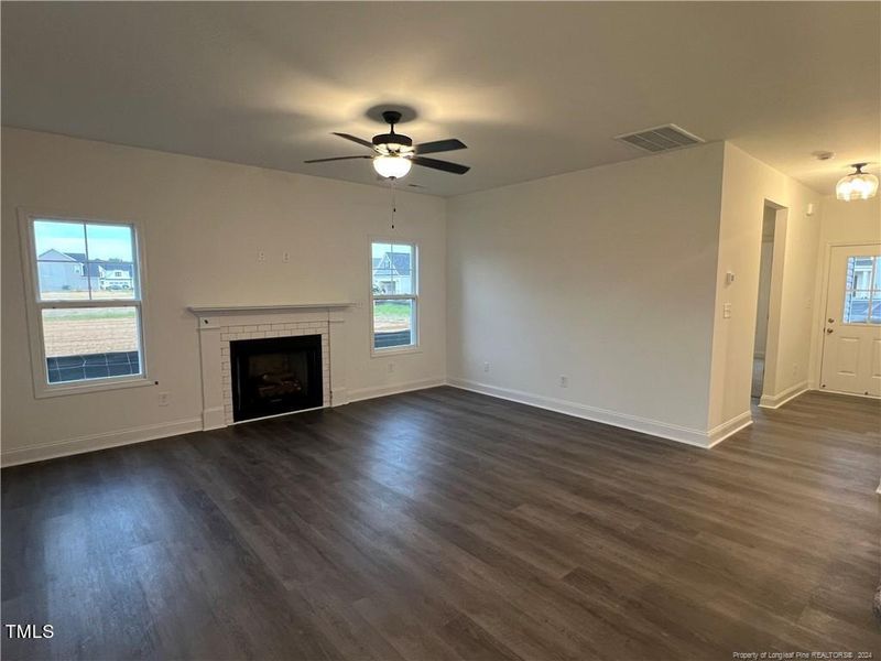 333 Glee St, Hope Mills, NC 28348