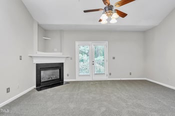 333 Glenolden Ct, Cary, NC 27513