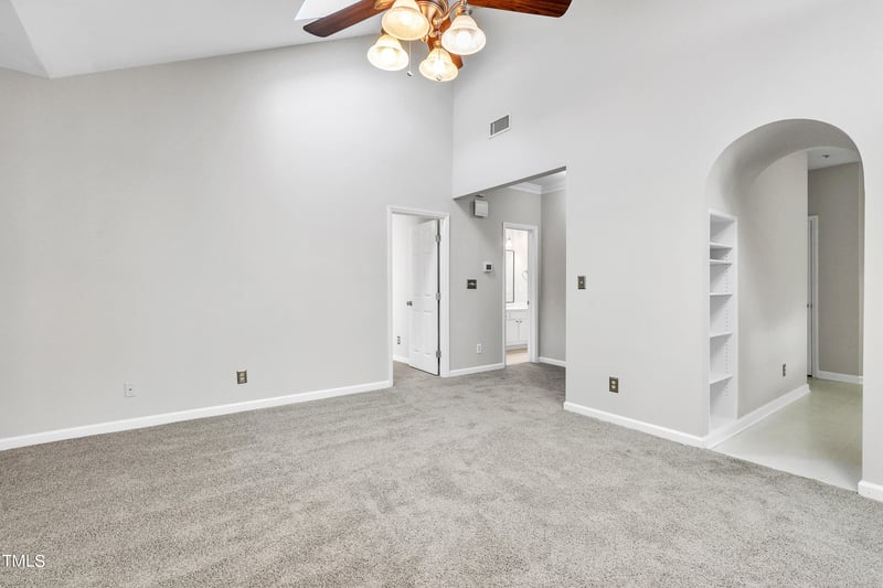 333 Glenolden Ct, Cary, NC 27513
