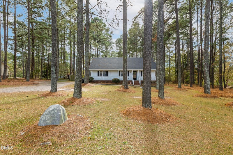 333 Greenleaf Rd, Angier, NC 27501