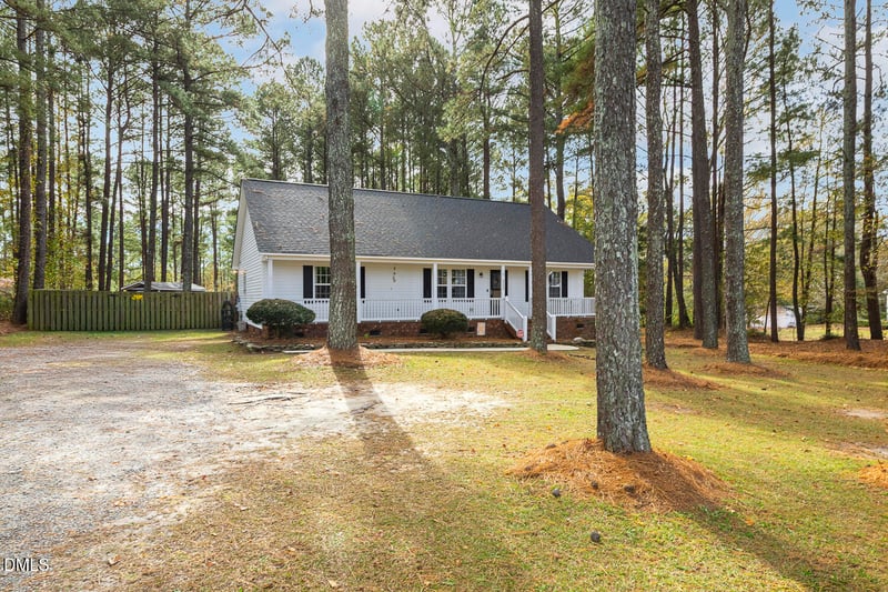 333 Greenleaf Rd, Angier, NC 27501