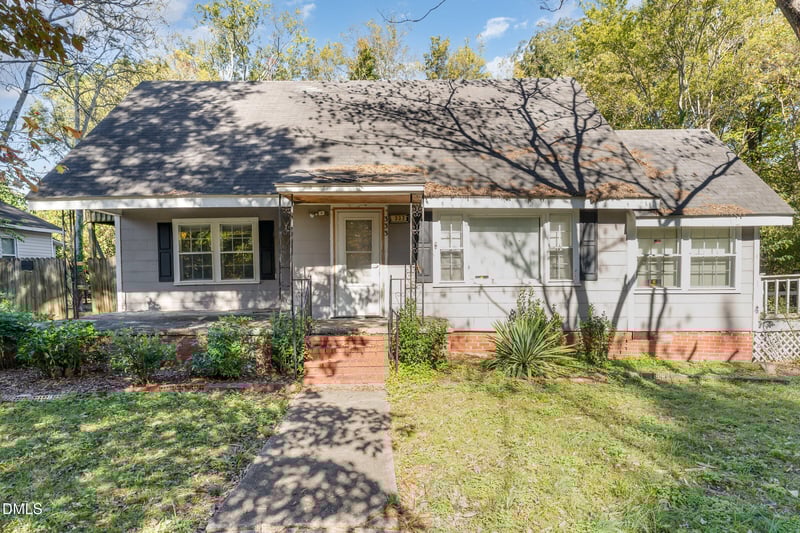 333 Hawley Ln, Fayetteville, NC 28301