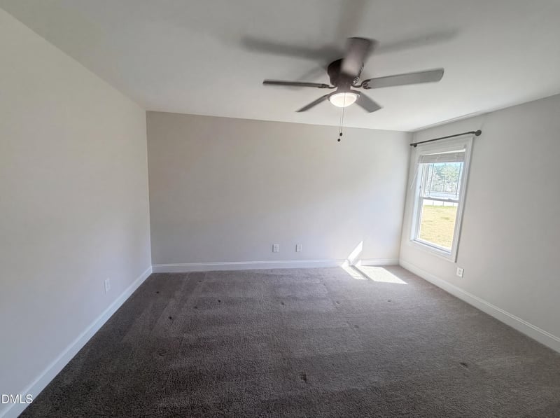 333 Oakhaven Dr, Holly Springs, NC 27540
