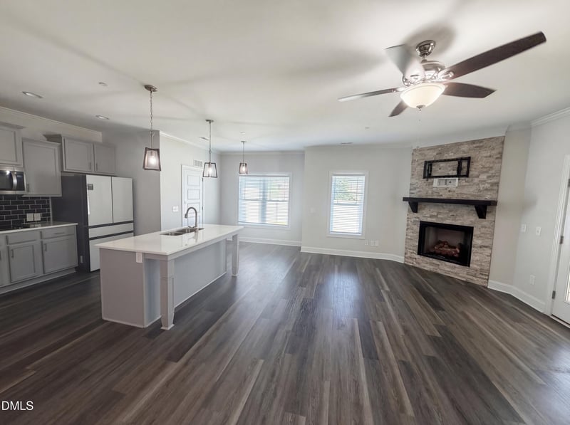 333 Oakhaven Dr, Holly Springs, NC 27540