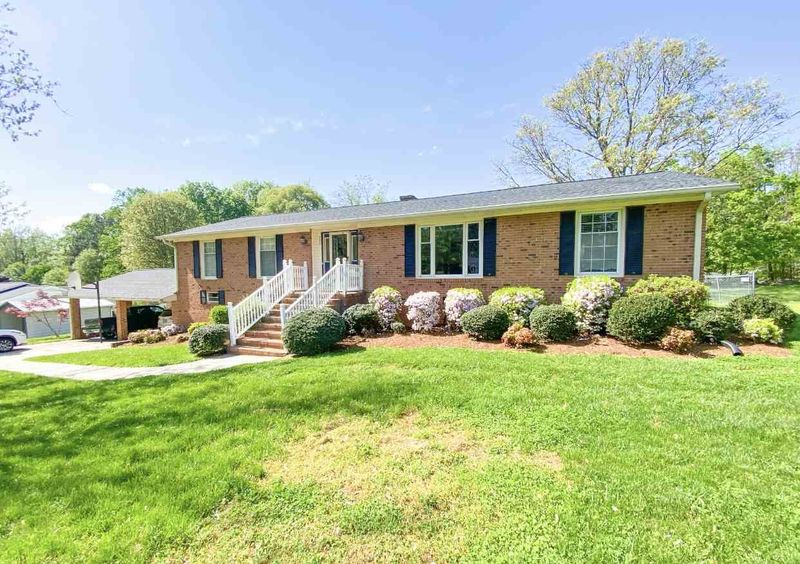 333 Reade Dr, Roxboro, NC 27573