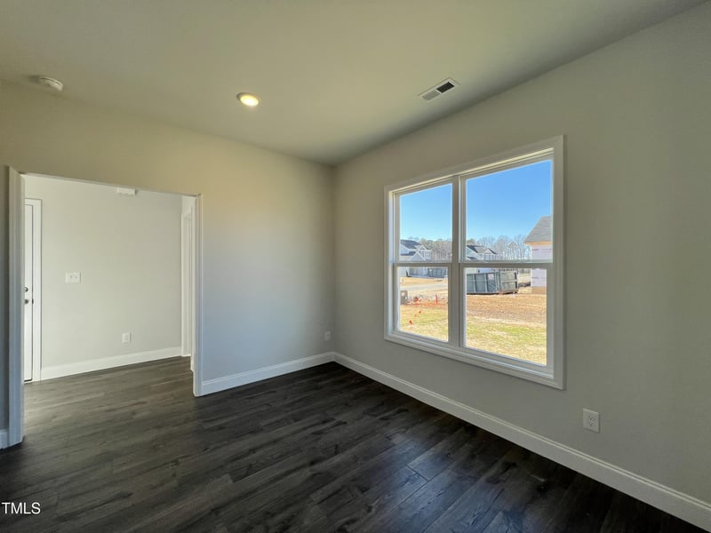 333 Springtooth Dr, Zebulon, NC 27597