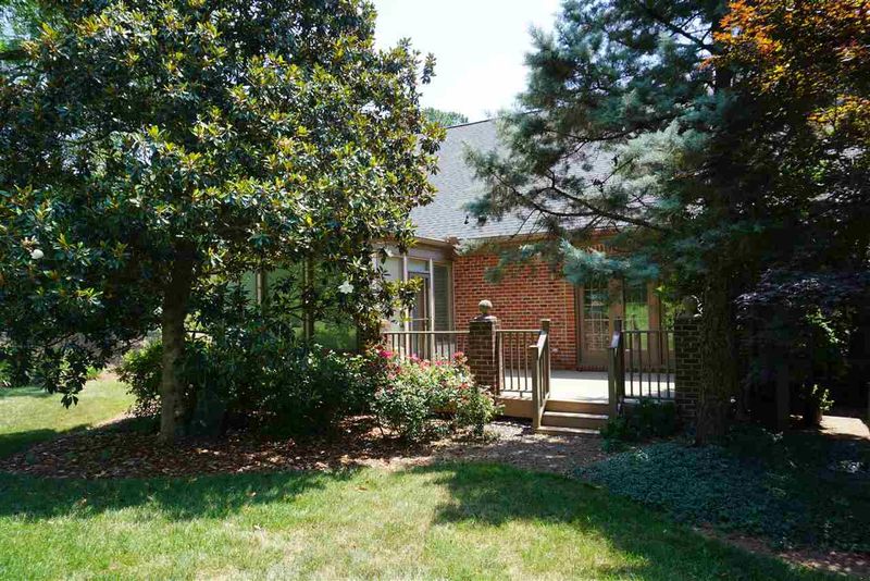 3330 Ridgecrest Ct, Raleigh, NC 27607