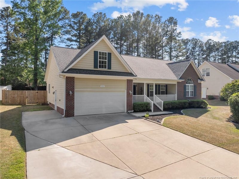 3331 Broomsgrove Dr, Fayetteville, NC 28306