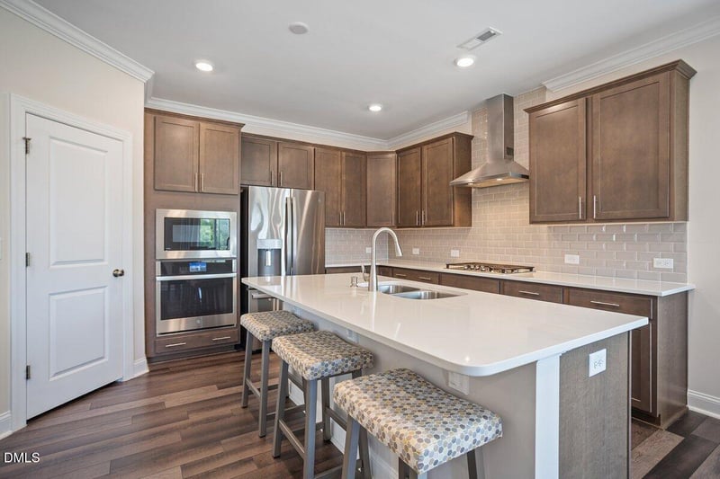 3334 Longleaf Estates Dr, Raleigh, NC 27616