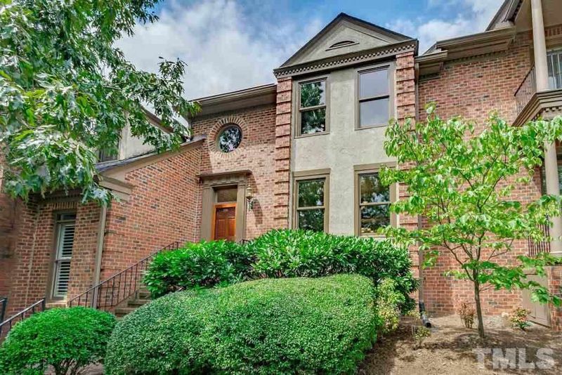 3336 Ridgecrest Ct, Raleigh, NC 27607
