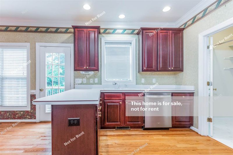 3337 Oaklyn Springs Dr, Raleigh, NC 27606