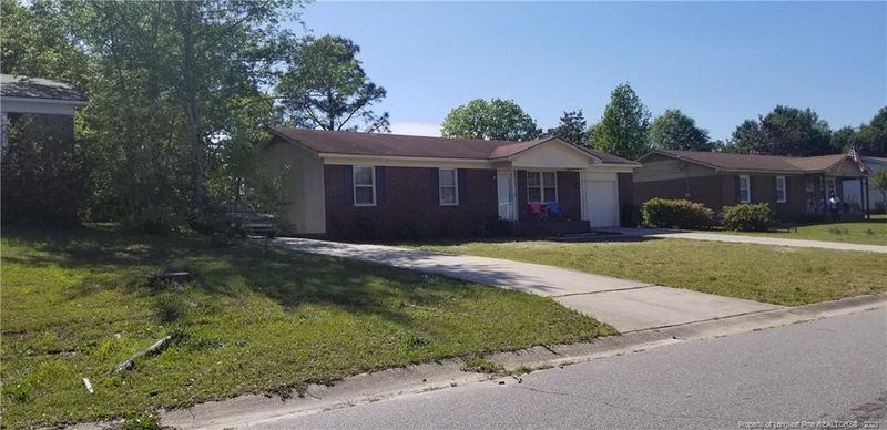 3338 Vardaman Ave, Hope Mills, NC 28348