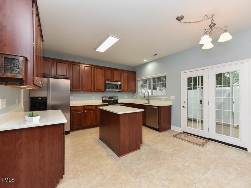 3339 Archdale Dr, Raleigh, NC 27614