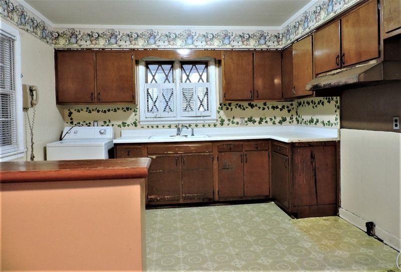 334 Bidney Dr, Burlington, NC 27215