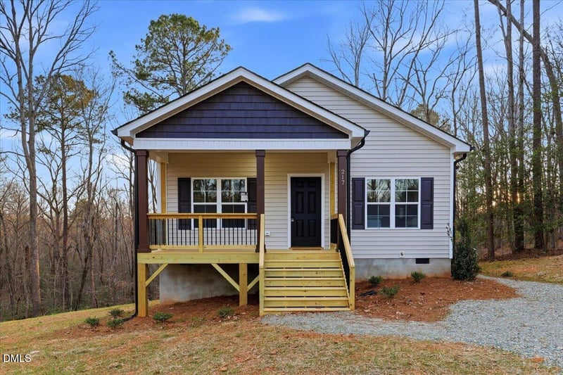 334 Chartres St, Fuquay Varina, NC 27526