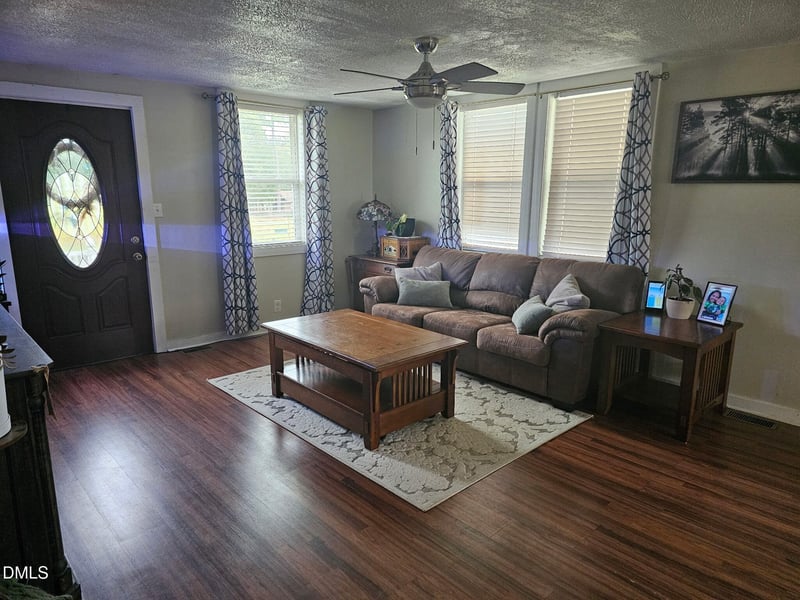 334 Perry Curtis Rd, Zebulon, NC 27597