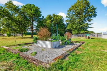 334 Perry Curtis Rd, Zebulon, NC 27597