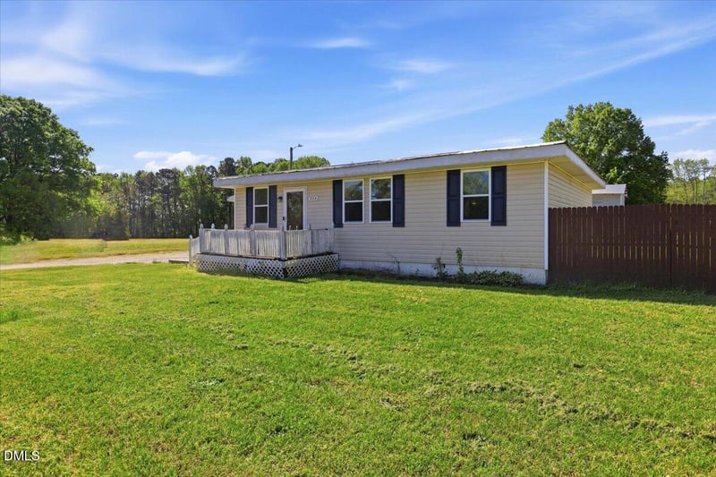 334 Perry Curtis Rd, Zebulon, NC 27597