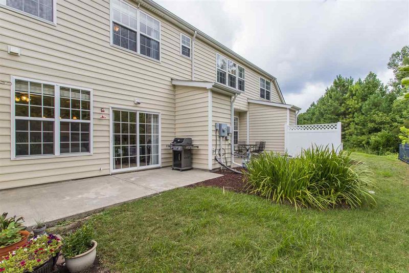 334 Red Elm Dr, Durham, NC 27703