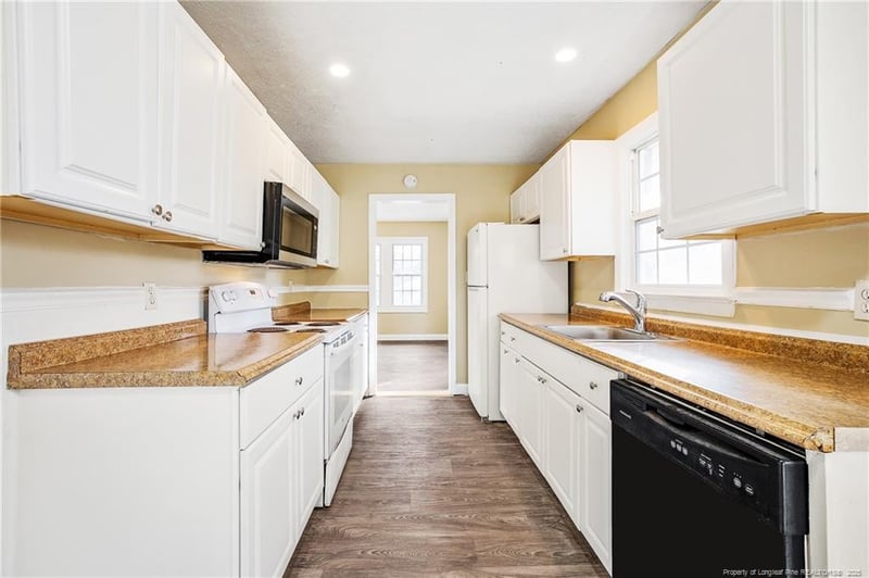 334 Richmond Dr, Fayetteville, NC 28304