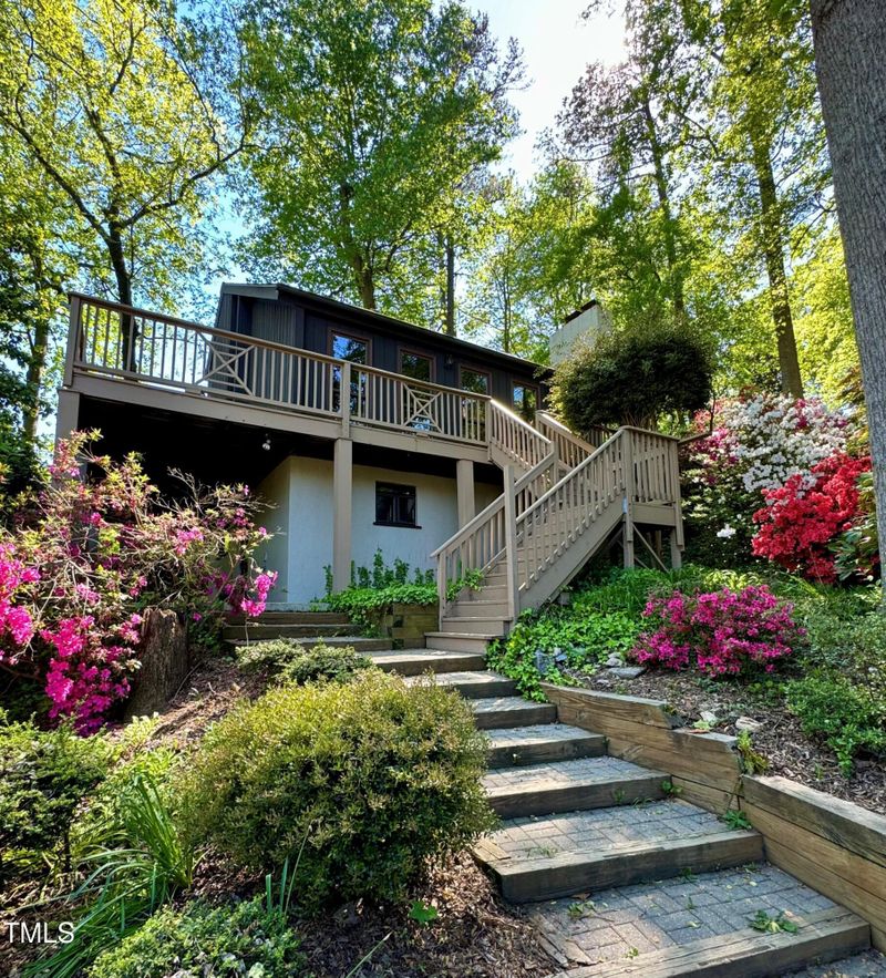 3341 Granville Dr, Raleigh, NC 27609