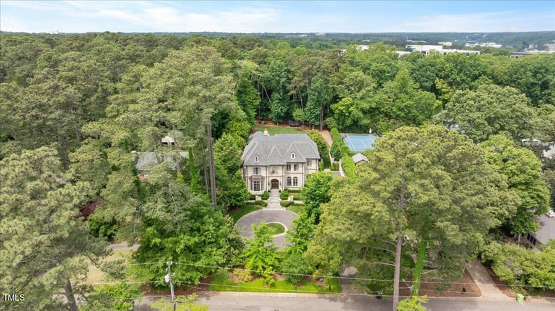 3347 Alamance Dr, Raleigh, NC 27609