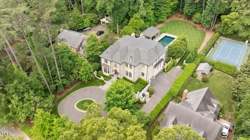 3347 Alamance Dr, Raleigh, NC 27609