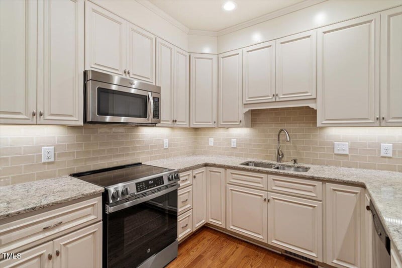 3347 Ridgecrest Ct, Raleigh, NC 27607