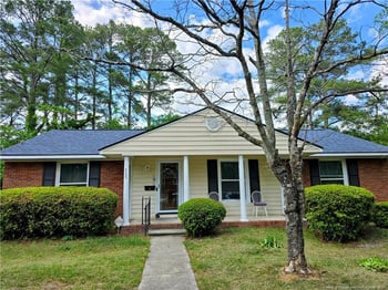 335 Bartow Dr, Fayetteville, NC 28301