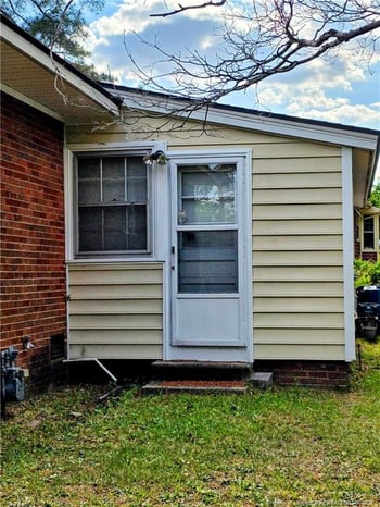 335 Bartow Dr, Fayetteville, NC 28301