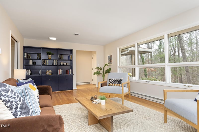 335 Burlage Cir, Chapel Hill, NC 27514