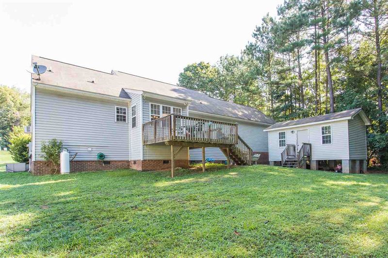 335 Cedarhurst Ln, Franklinton, NC 27525