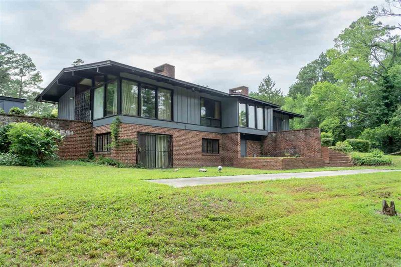 335 Golf Course Dr, Raleigh, NC 27610