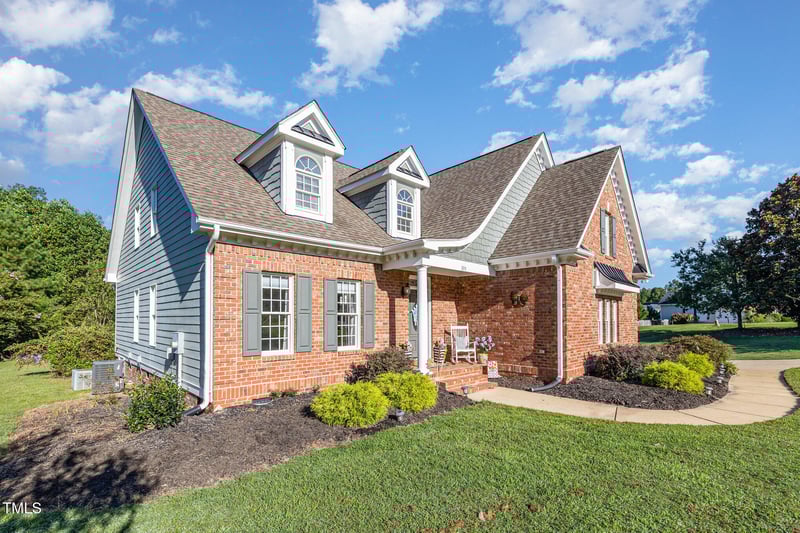 335 Kintyre Dr, Clayton, NC 27520