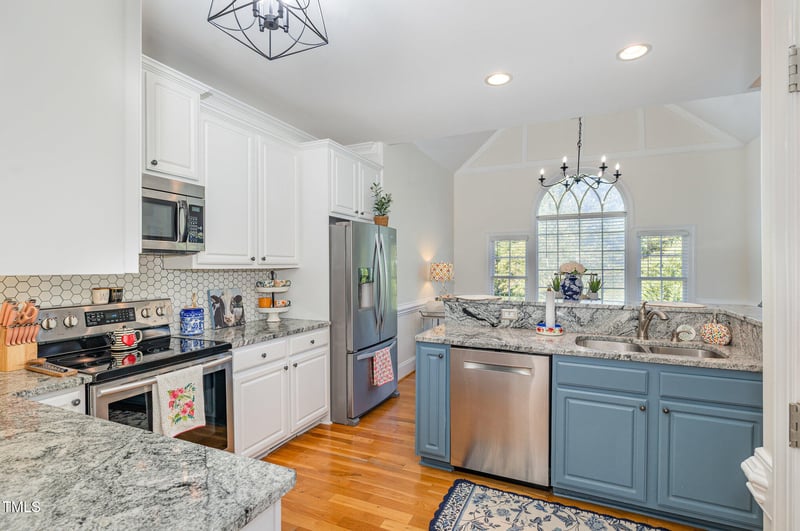 335 Kintyre Dr, Clayton, NC 27520
