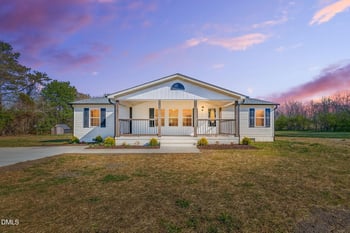 335 Myrtle Rd, Selma, NC 27576