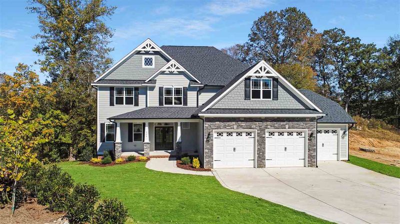 335 Summit Overlook Dr, Clayton, NC 27527