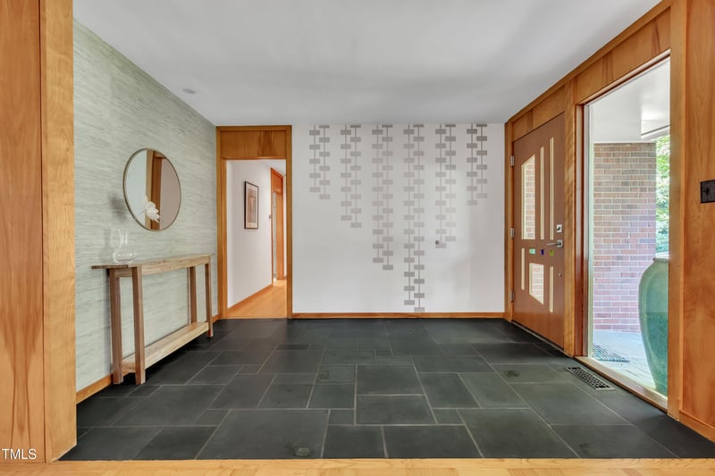 3350 Alamance Dr, Raleigh, NC 27609