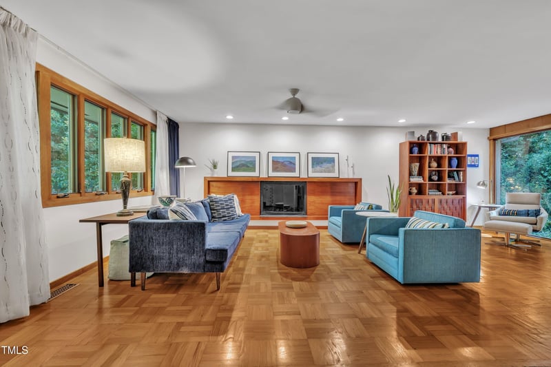 3350 Alamance Dr, Raleigh, NC 27609