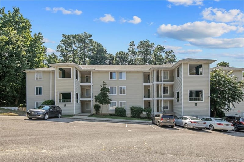 3351 Galleria Dr #25, Fayetteville, NC 28303